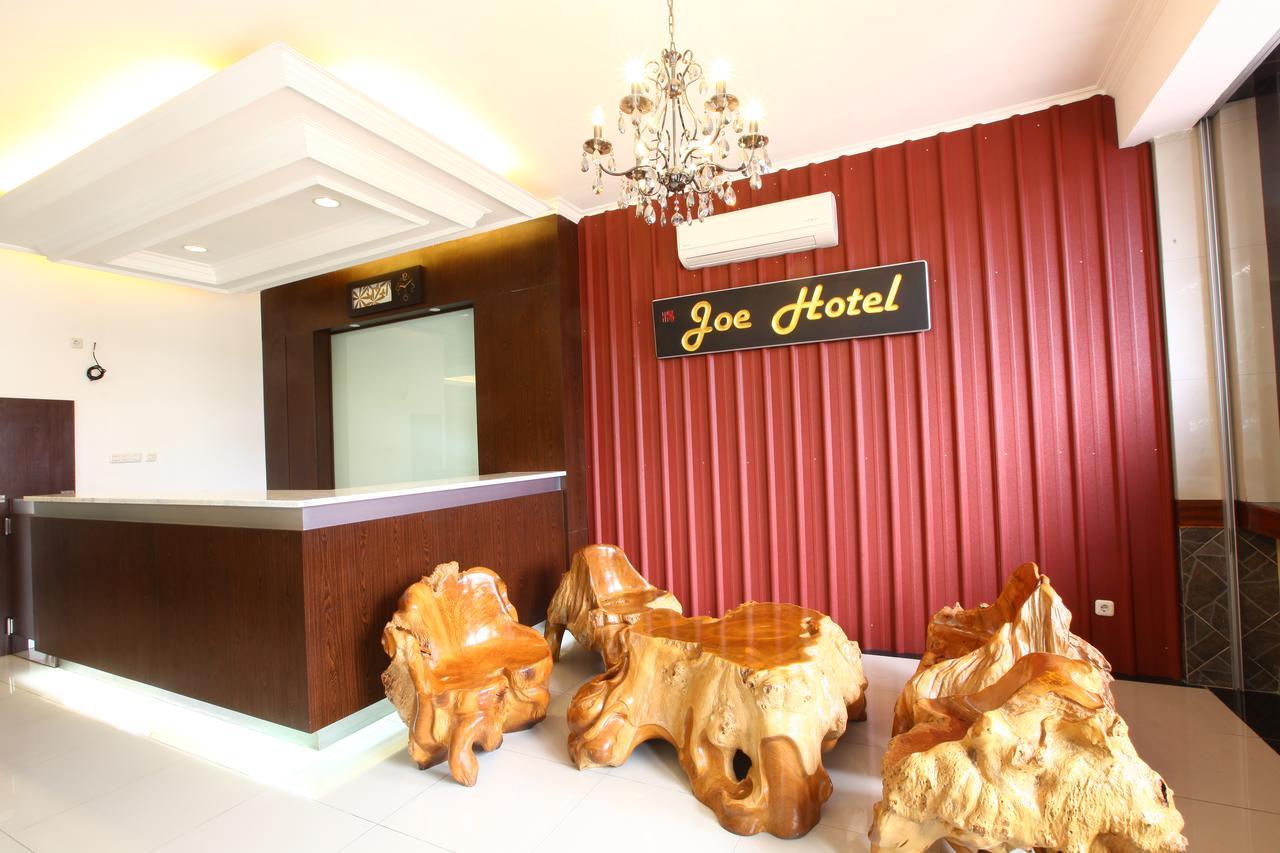 RedDoorz Plus near Soekarno Hatta Airport 2 Tangerang Exterior foto